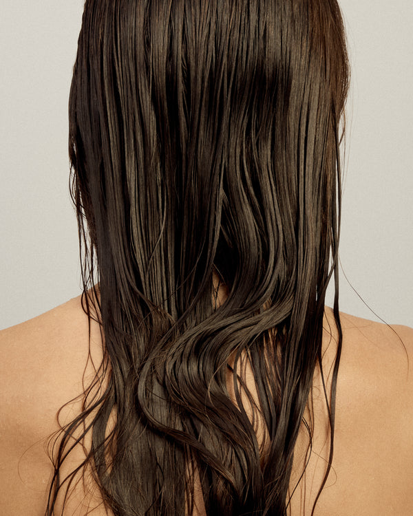 Après Shampoing Smooth Talk Anti-Fading pour cheveux foncés